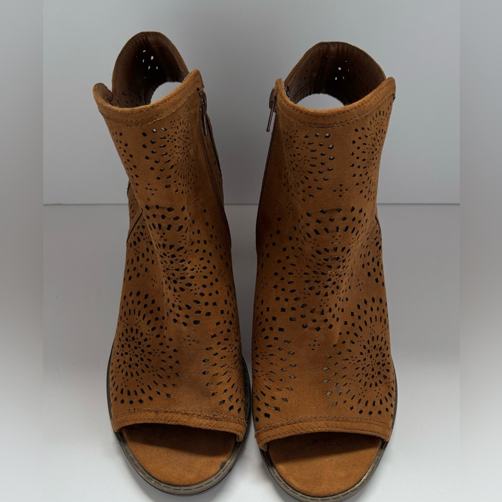 Cute suede heeled open toe sandals